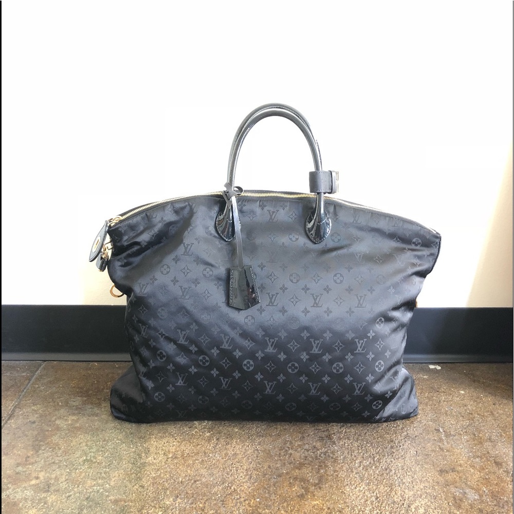 ***PRICE DROP*** Authentic Louis Vuitton Lockit GM